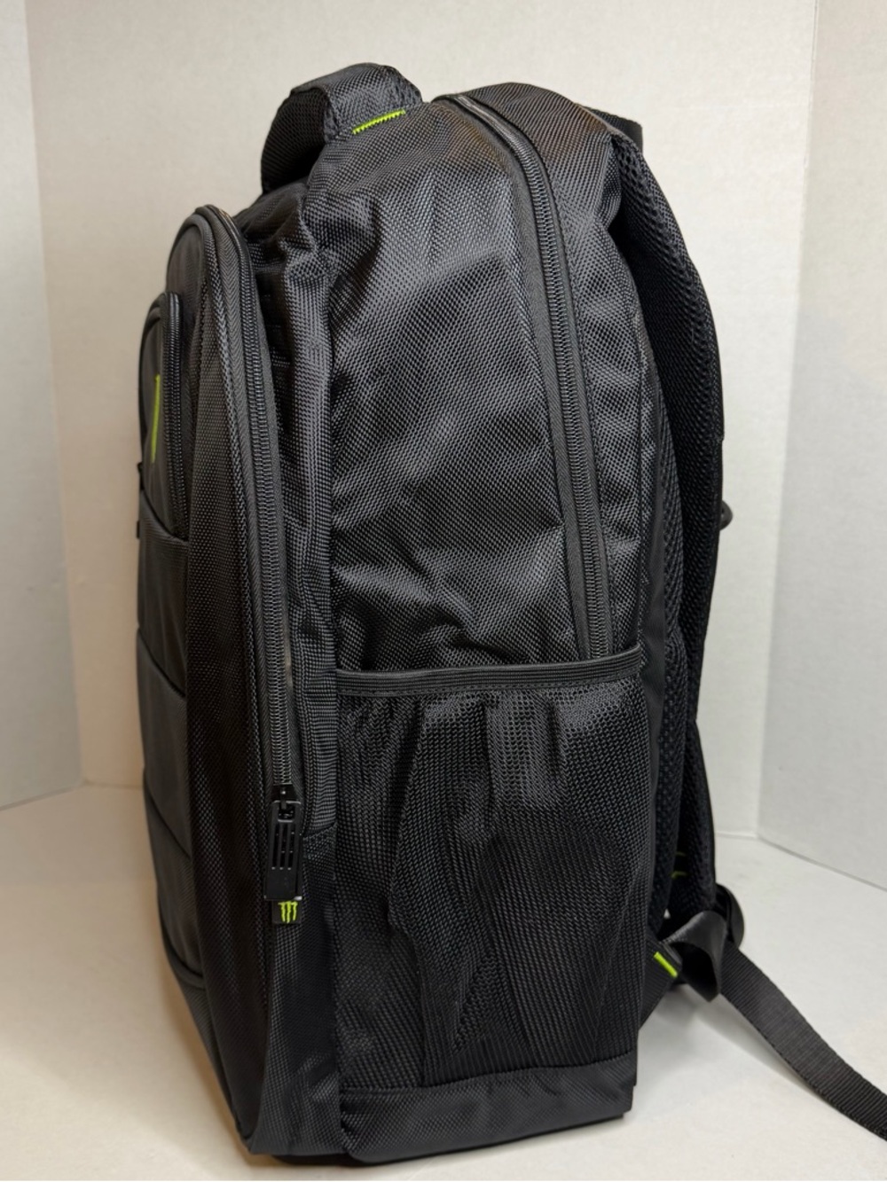 Monster Energy Recon III Backpack Black Green Logo Laptop Bag - Picture 2 of 10